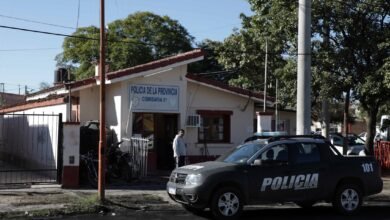 Mujer policía robo